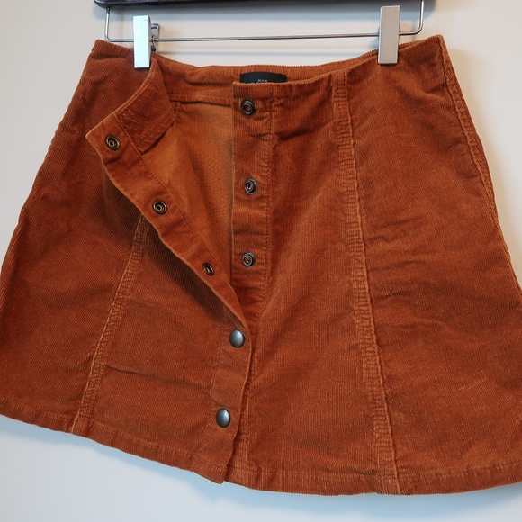 Topshop Dresses & Skirts - Topshop Button Front Corduroy A-line Skirt Size 6P